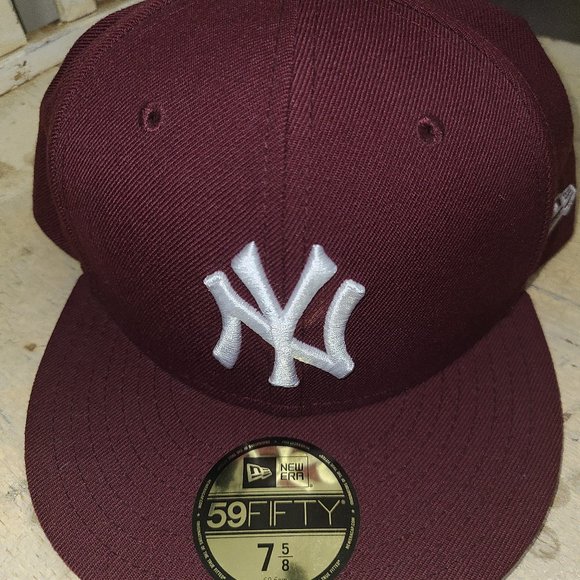 Maroon Yankee Fitted Cap - Picture 1 of 3
